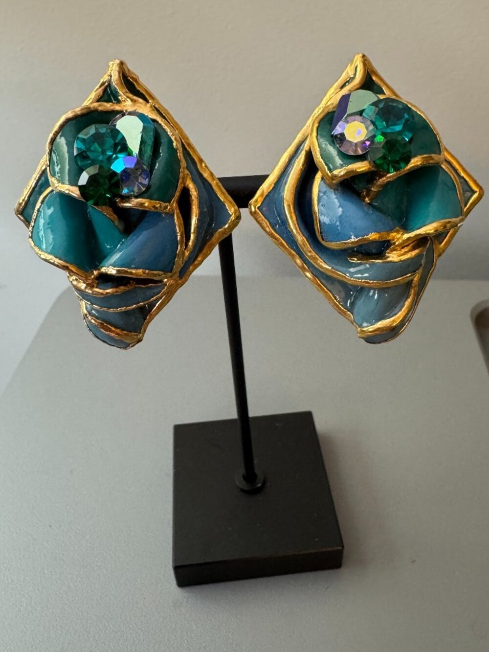 VTG Signed  1988 Amy Lacombe Sculptural Clay Statement Earrings Blue Green Gol‎d